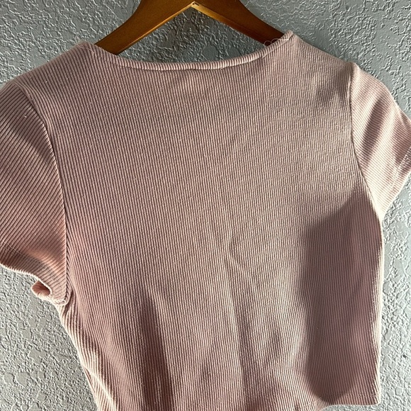 Princess Polly Classic Cropped Ribbed Tee in Light Pink - Picture 10 of 10